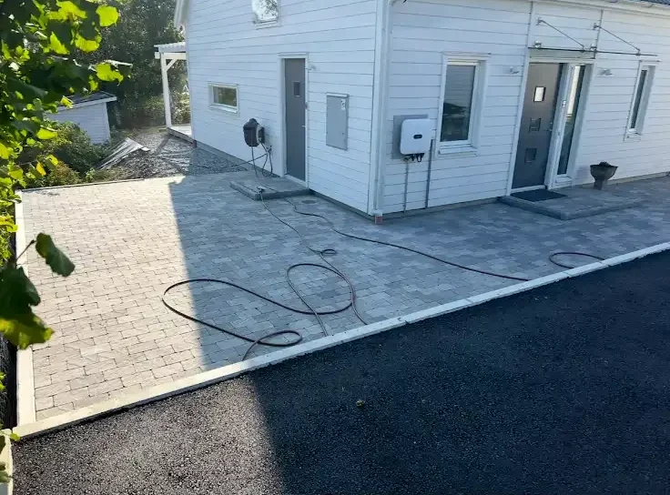 Dräneringsrör och makadam